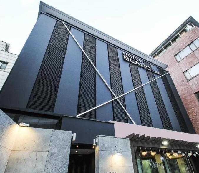 Motel Gangnam Blanc
